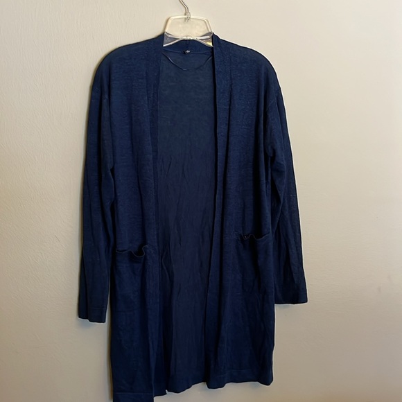 UNI QLO blue XS lightweight sweater with two pockets - Picture 2 of 6